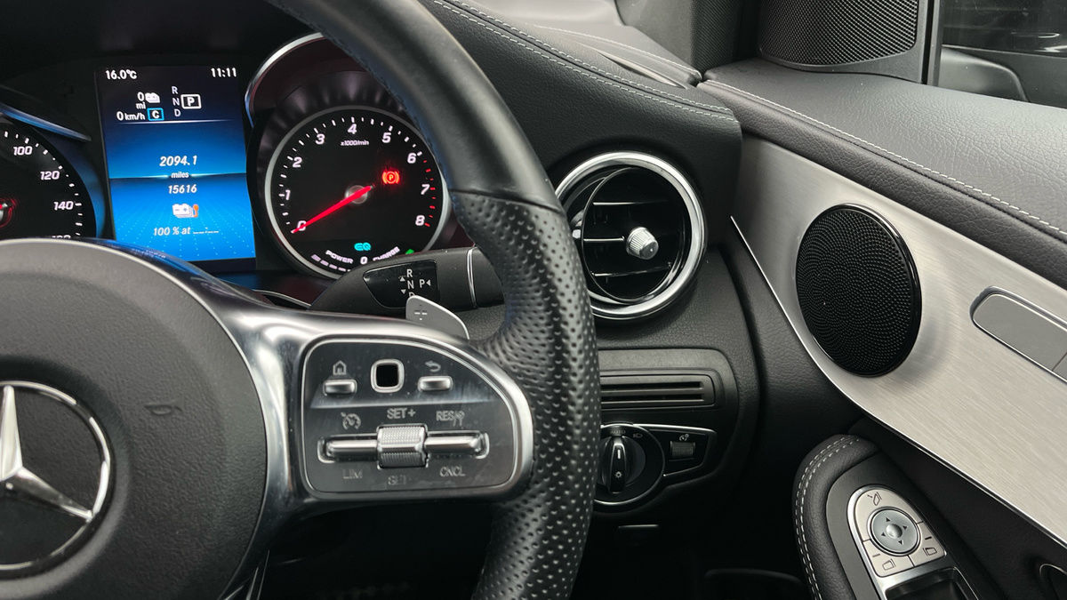 Mercedes-Benz GLC Image 26