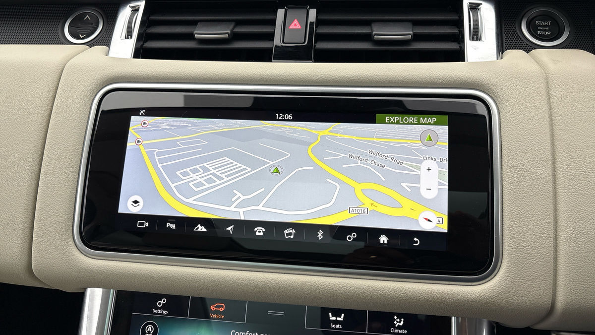 Land Rover Range Rover Sport Image 17