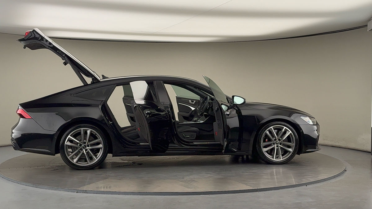 More views of Audi S7