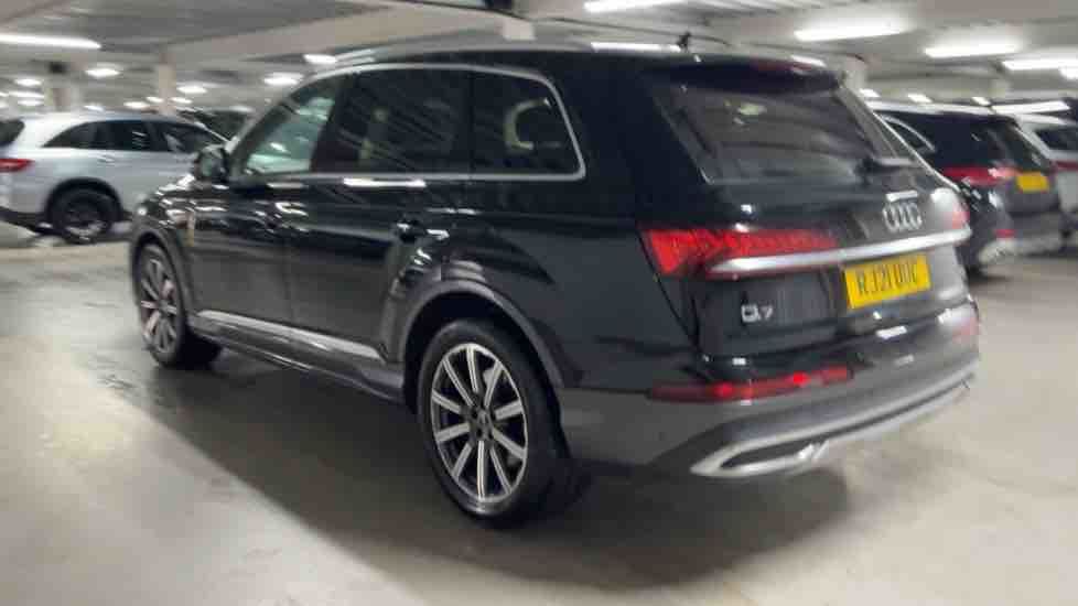 More views of Audi Q7