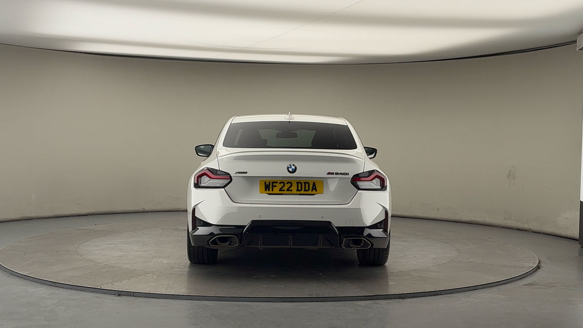 BMW 2 Series Image 4