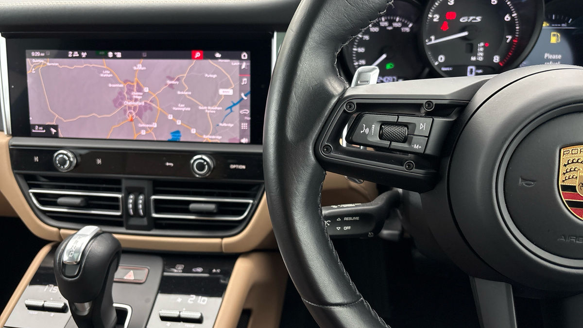 Porsche Macan Image 13