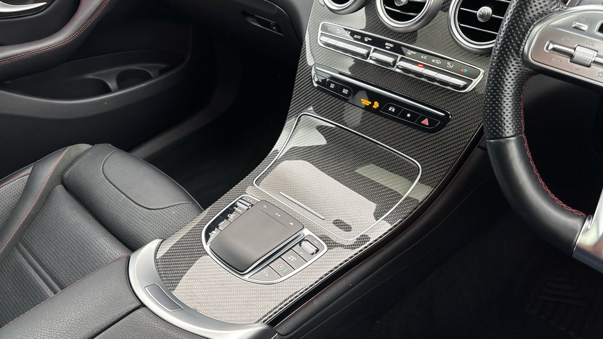 Mercedes-Benz GLC Image 18