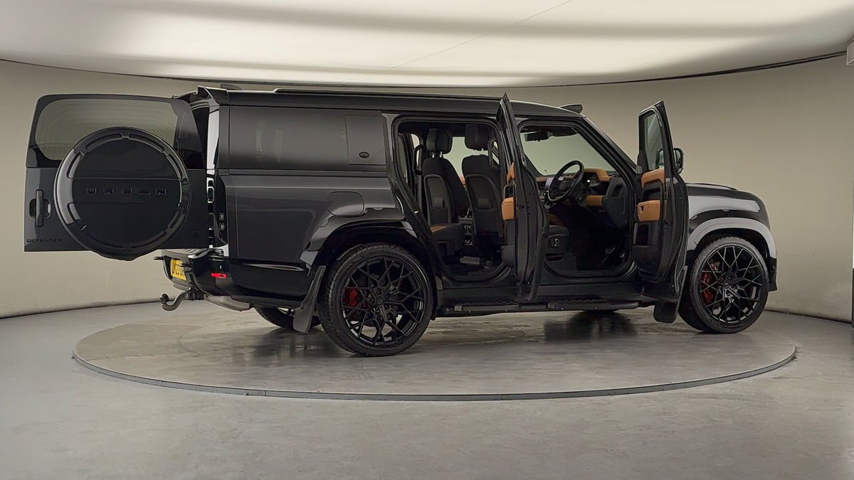 More views of Land Rover Defender 130