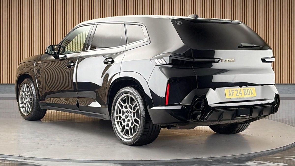 BMW XM Image 2