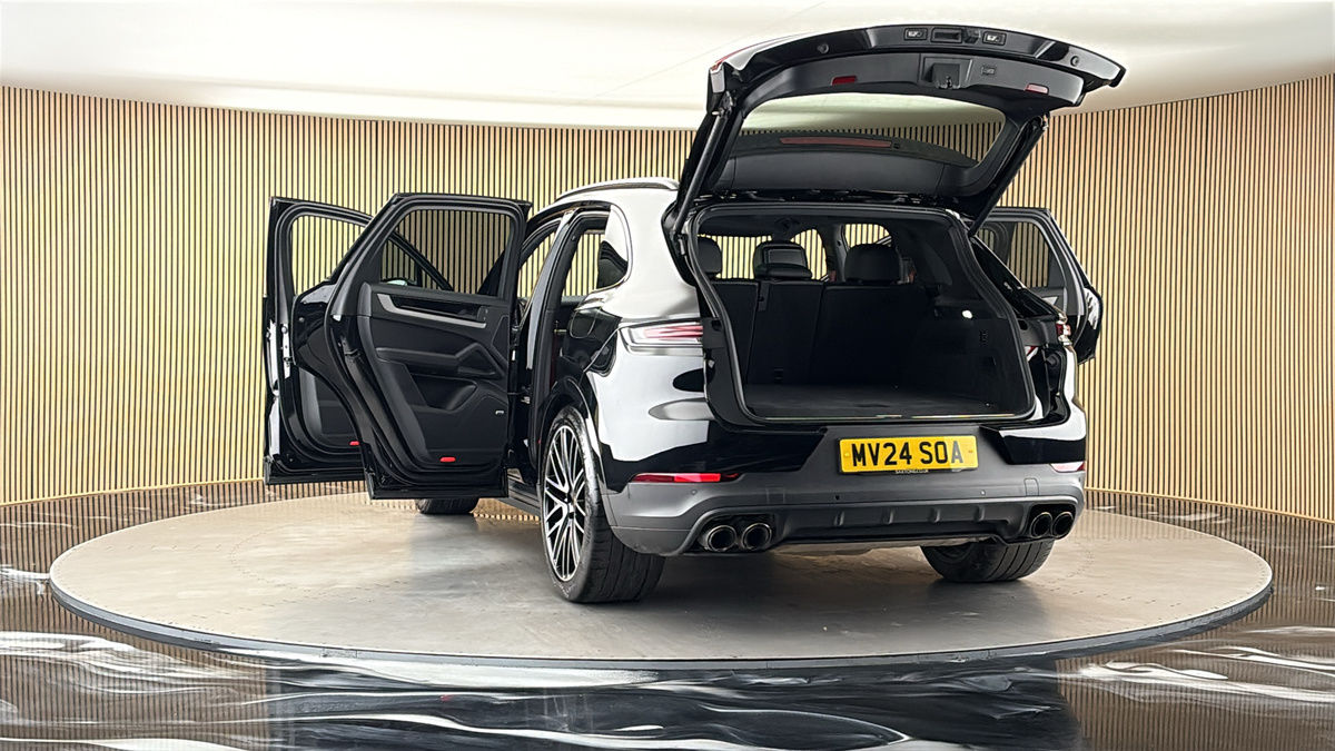 More views of Porsche Cayenne
