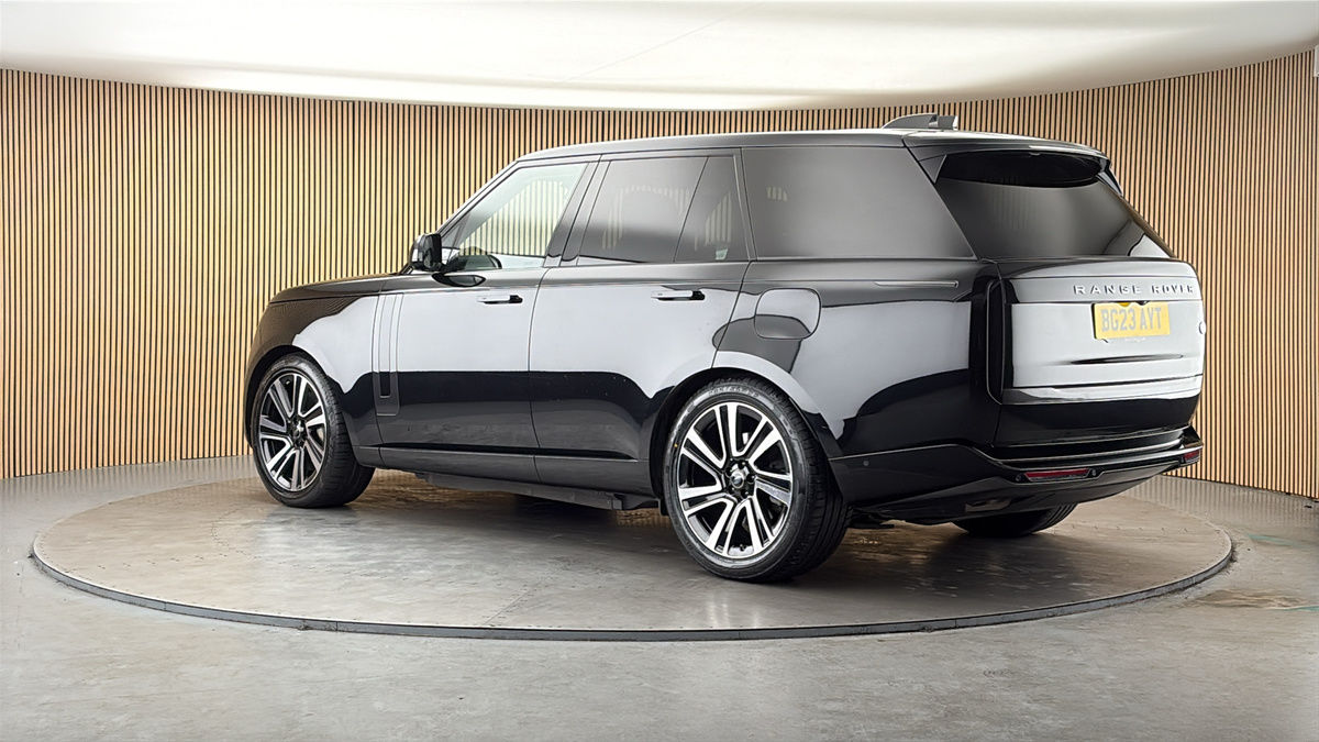 More views of Land Rover Range Rover