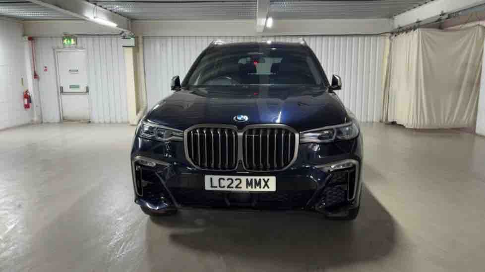 More views of BMW X7