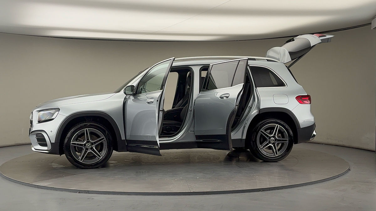 More views of Mercedes-Benz GLB