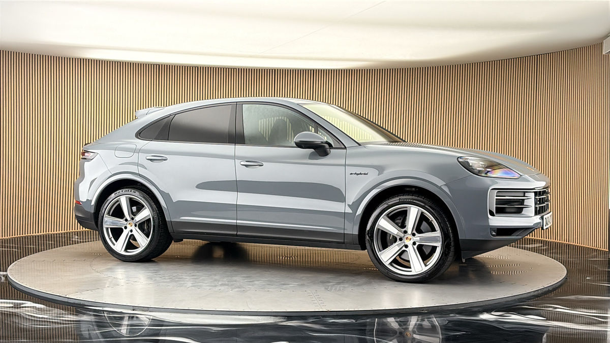 More views of Porsche Cayenne