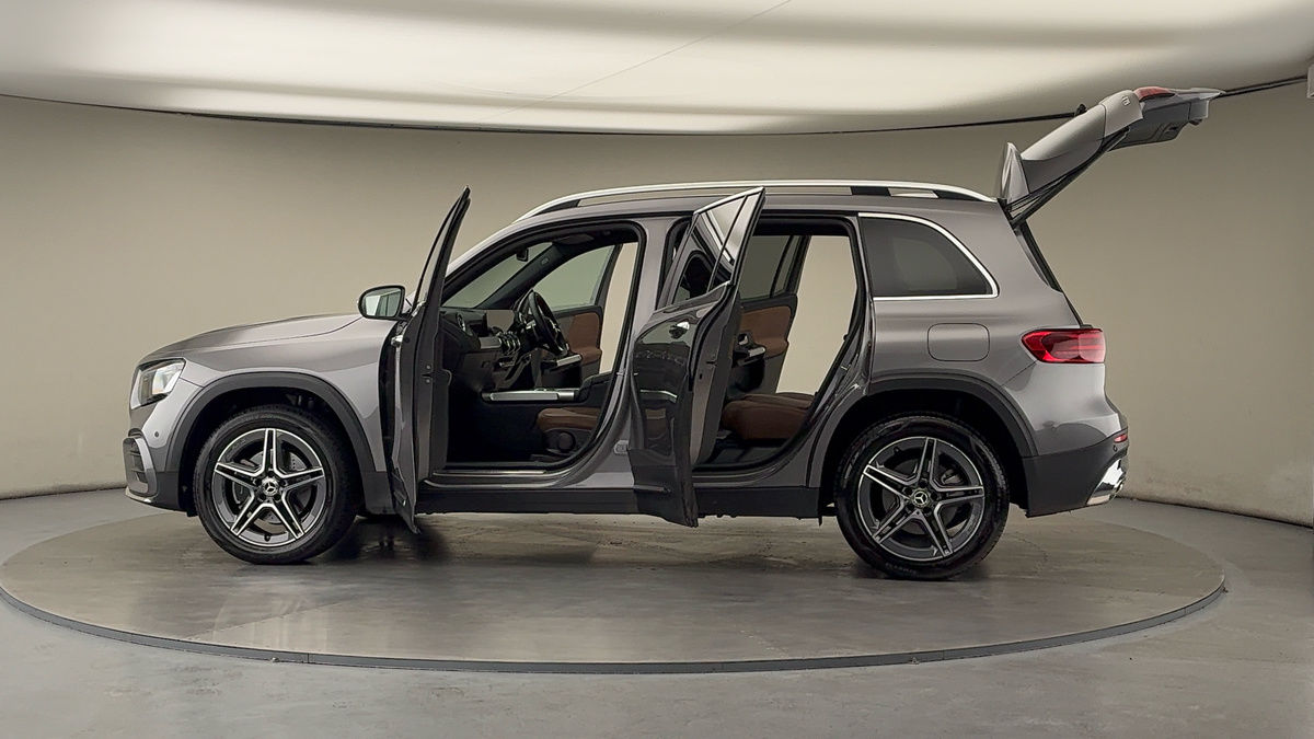 More views of Mercedes-Benz GLB
