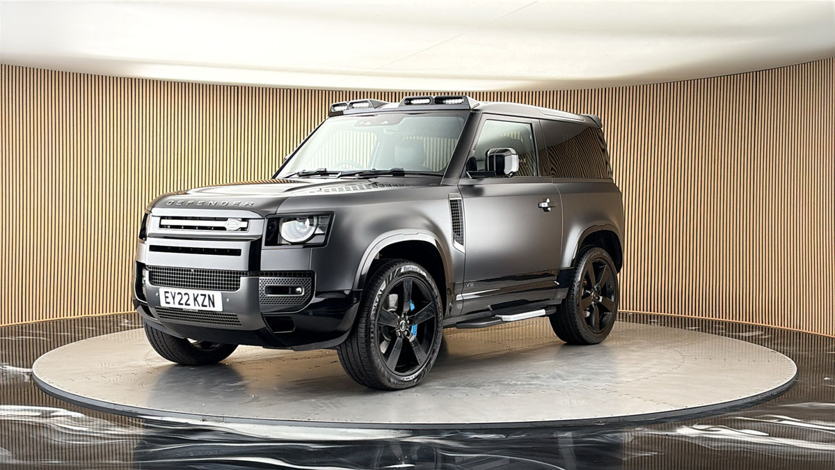 More views of Land Rover Defender 90
