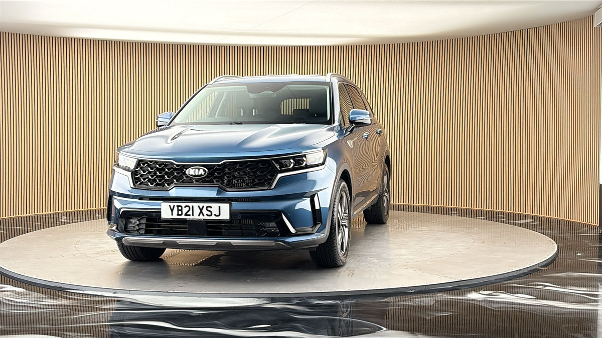 More views of Kia Sorento