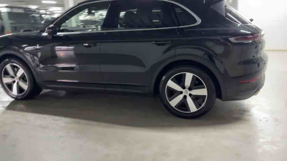More views of Porsche Cayenne