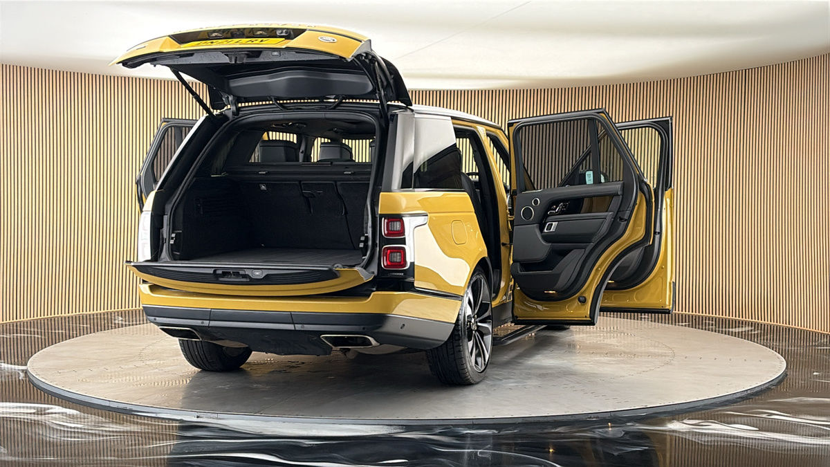 More views of Land Rover Range Rover
