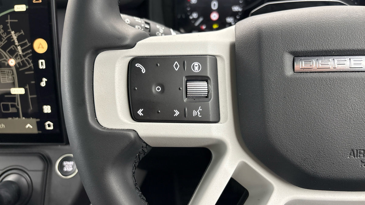 Land Rover Defender 110 Urban Image 13