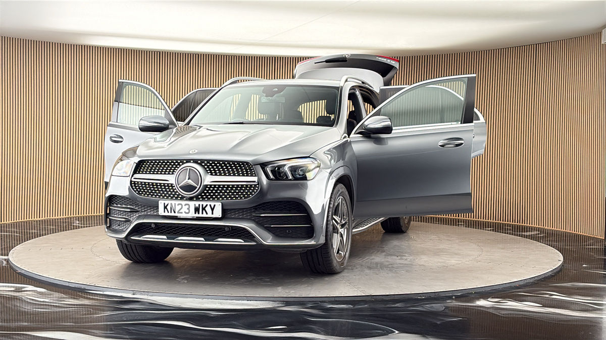 More views of Mercedes-Benz GLE