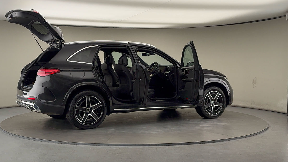 More views of Mercedes-Benz GLC