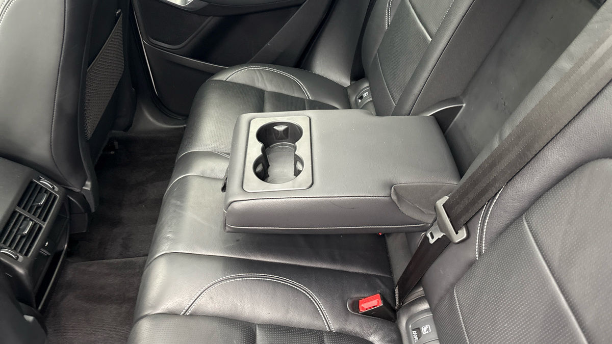 Jaguar E-PACE Image 9