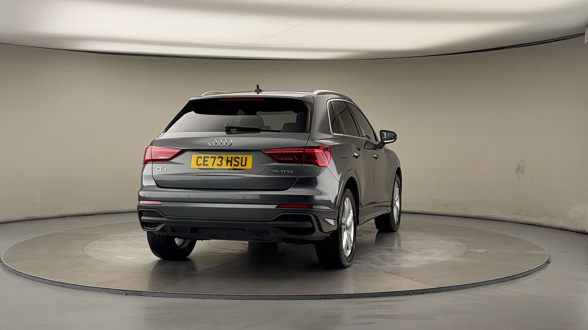 More views of Audi Q3