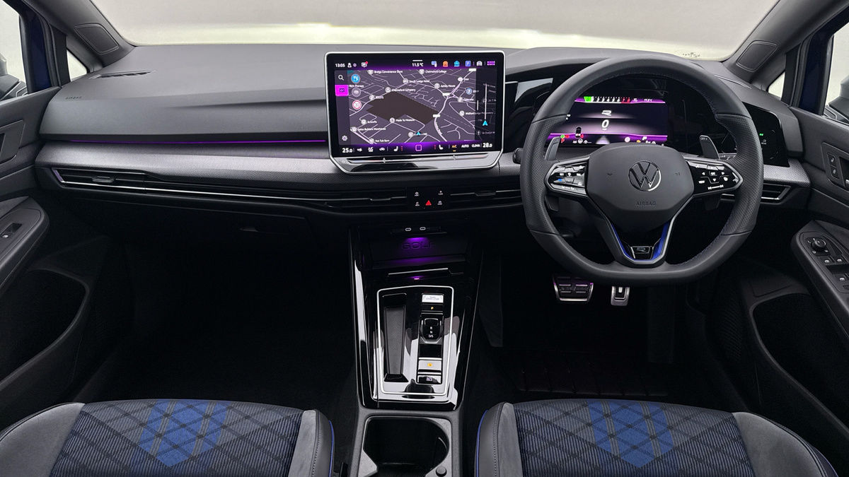 Volkswagen Golf Image 12