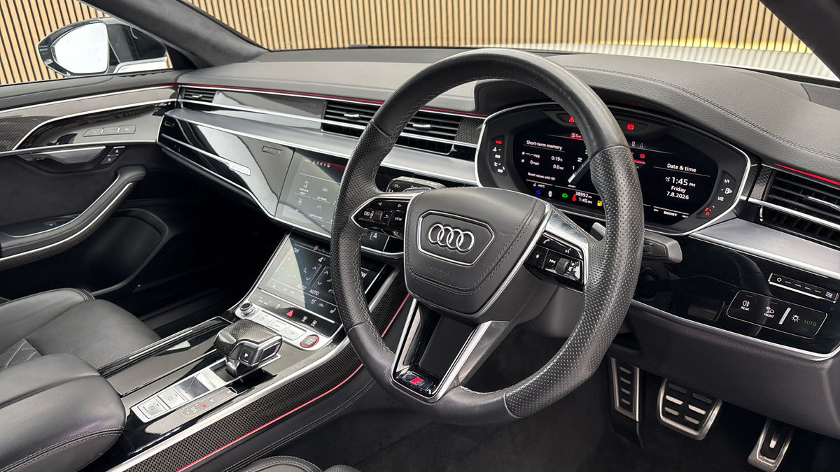 Audi S8 Image 5