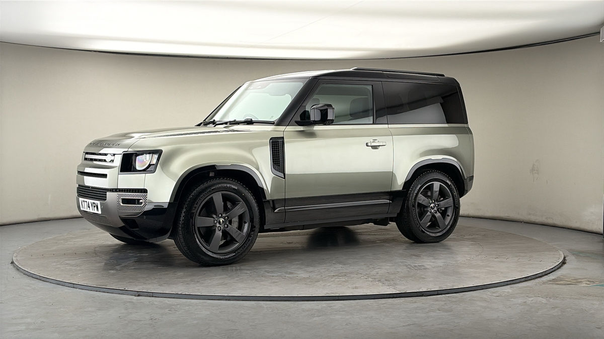 More views of Land Rover Defender 90