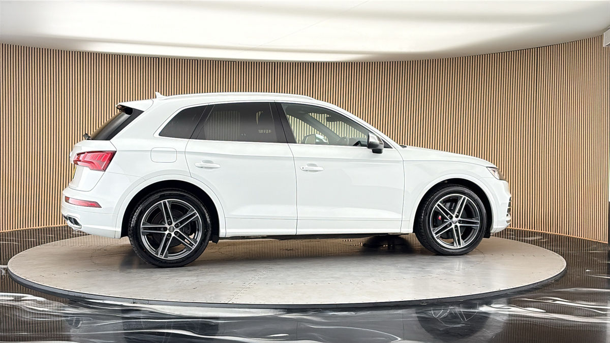 More views of Audi SQ5