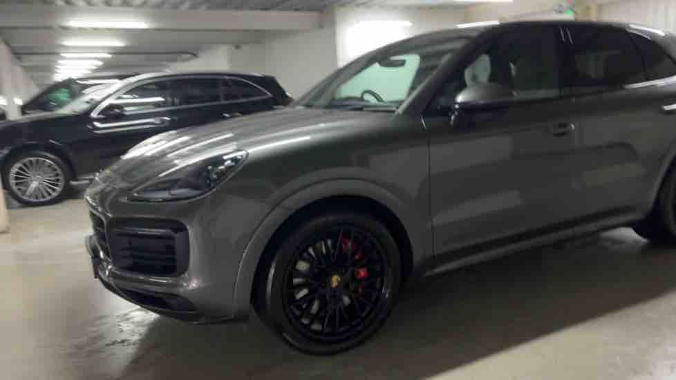 More views of Porsche Cayenne