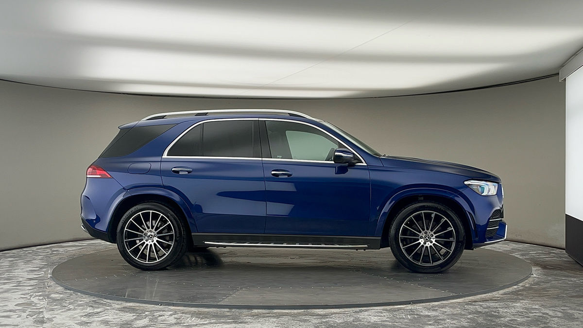 More views of Mercedes-Benz GLE