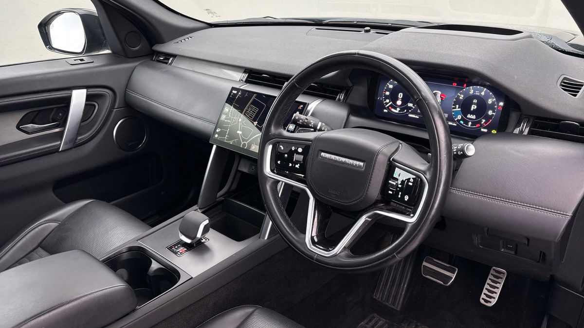 Land Rover Discovery Sport Image 5