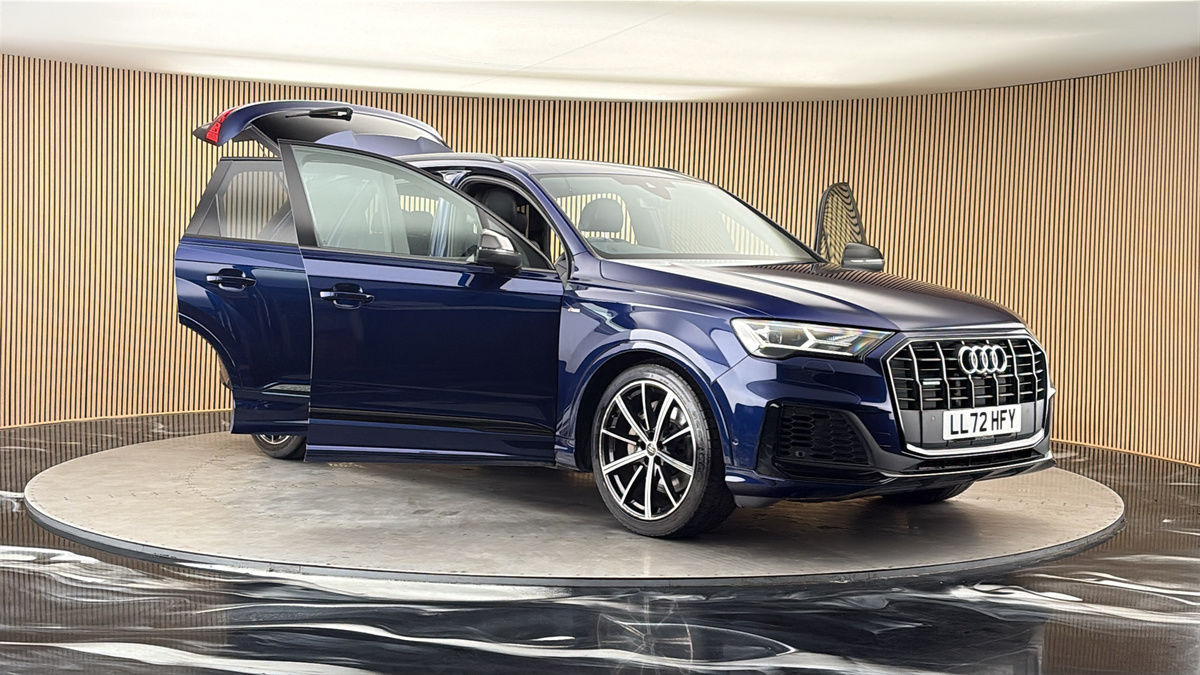 More views of Audi Q7
