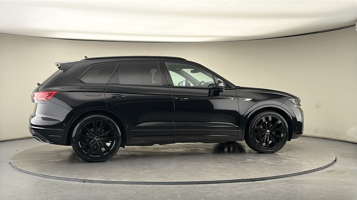 More views of Volkswagen Touareg