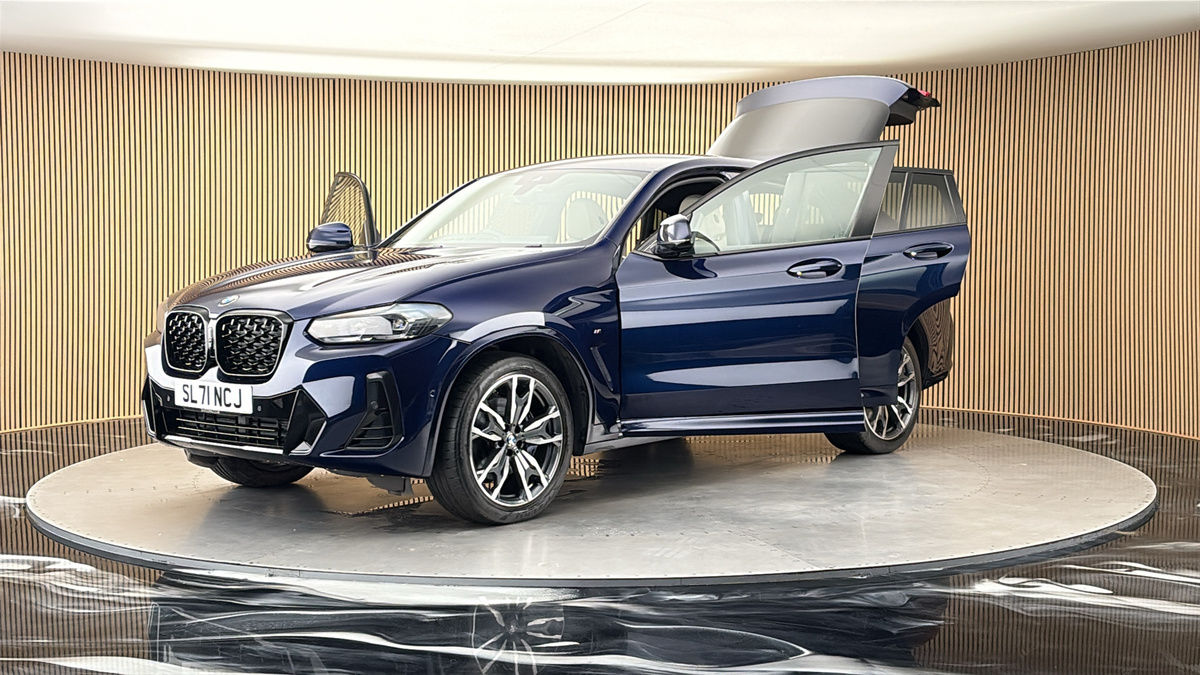 More views of BMW X4