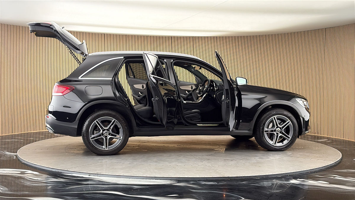 More views of Mercedes-Benz GLC