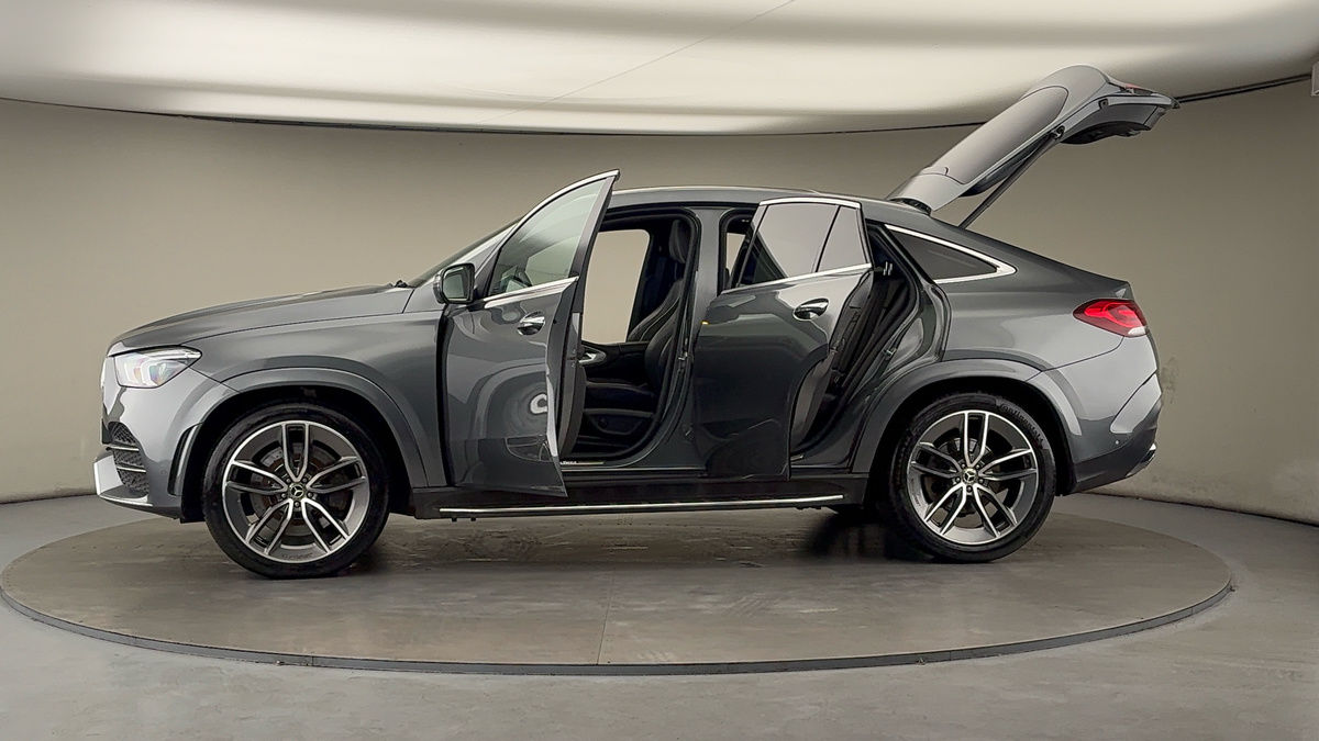 More views of Mercedes-Benz GLE