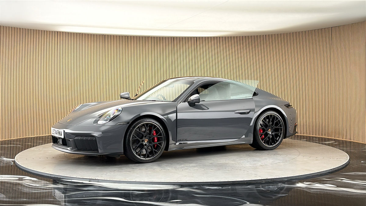 More views of Porsche 911