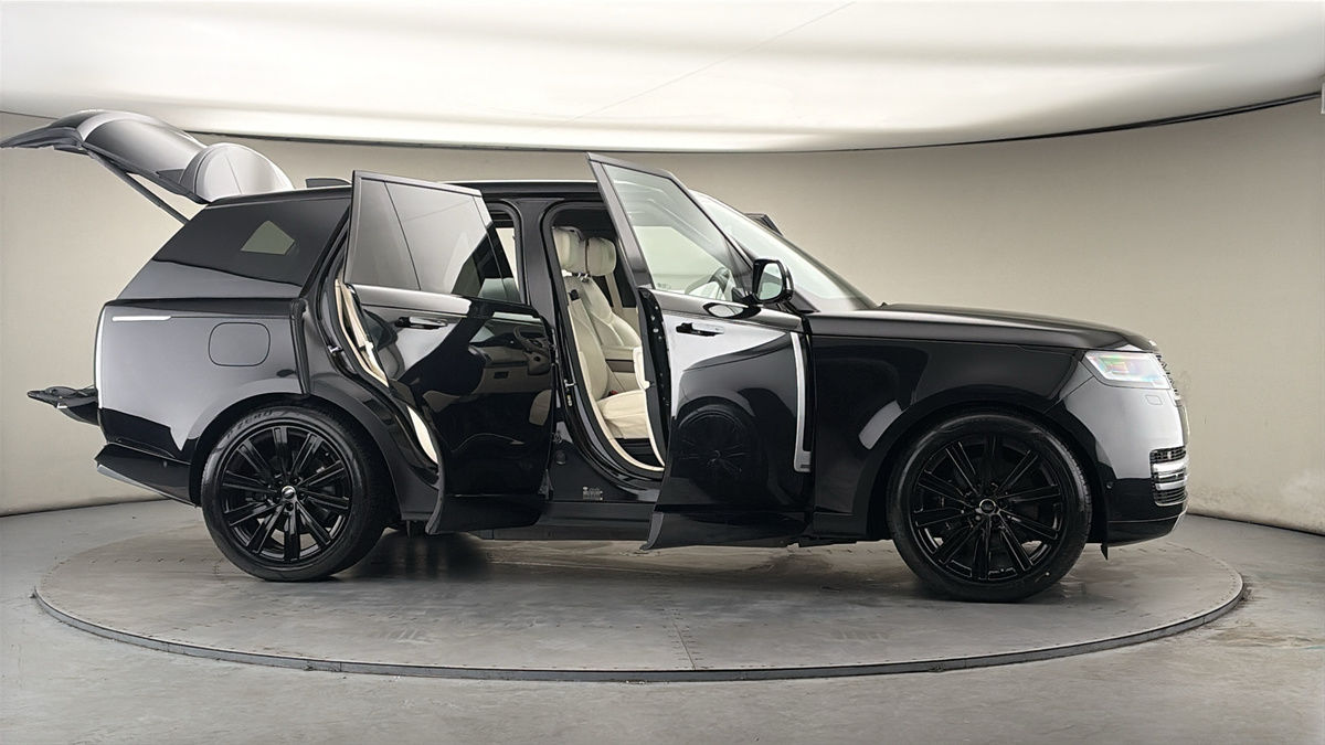 More views of Land Rover Range Rover