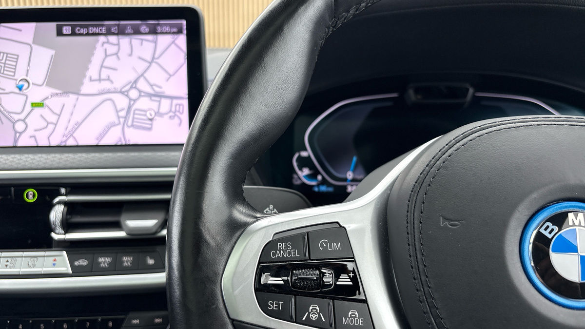BMW iX3 Image 13
