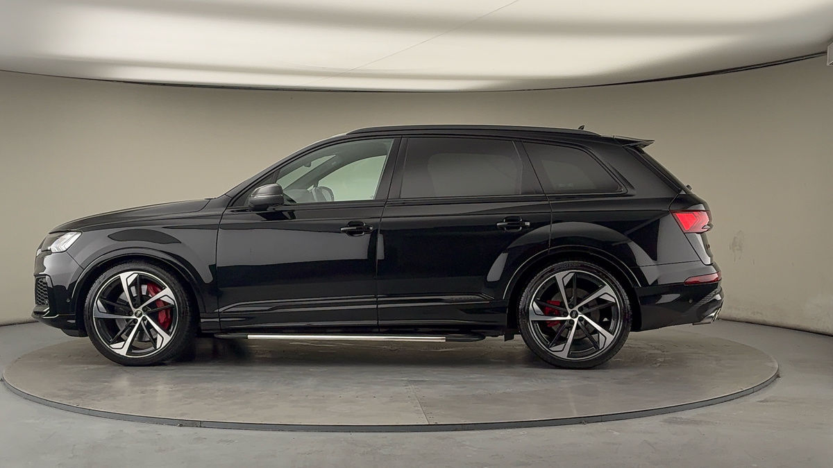 More views of Audi SQ7