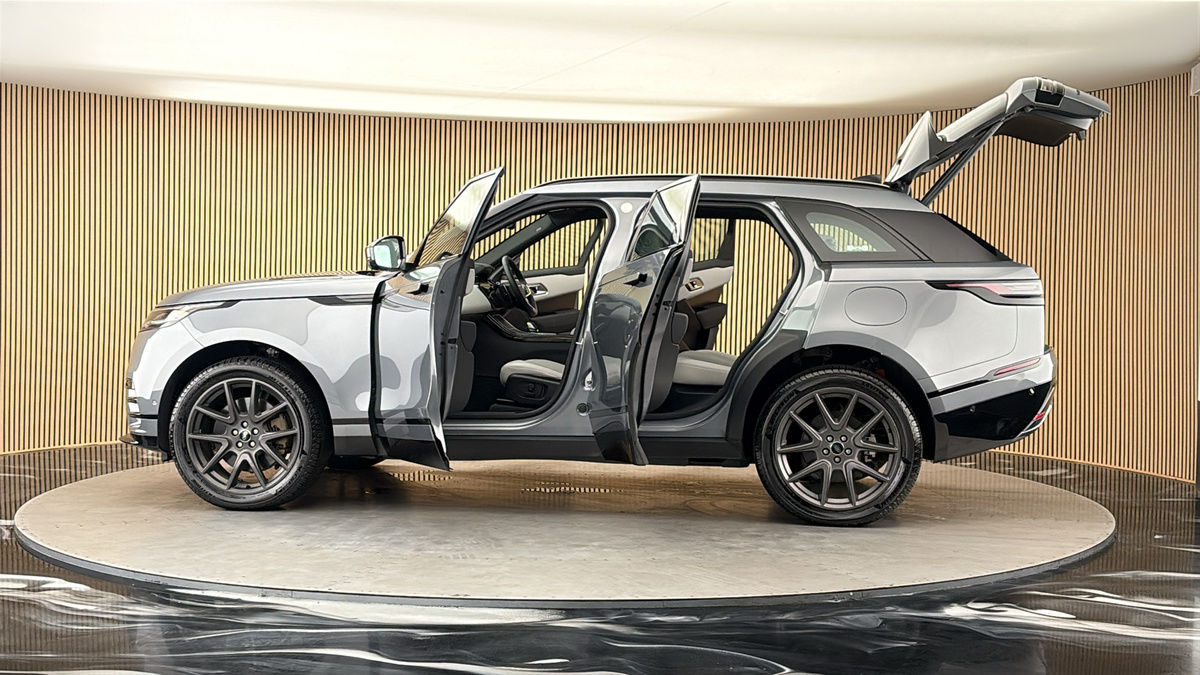More views of Land Rover Range Rover Velar
