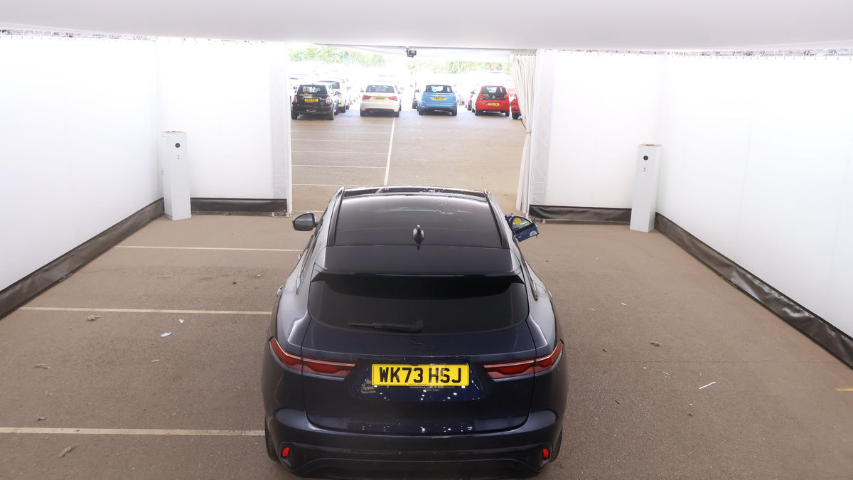 Jaguar F-PACE Image 8
