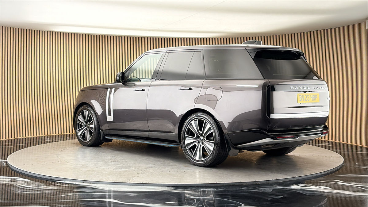 More views of Land Rover Range Rover