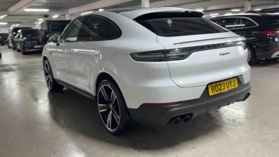 More views of Porsche Cayenne