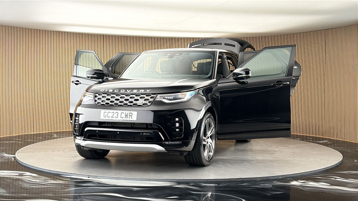 More views of Land Rover Discovery
