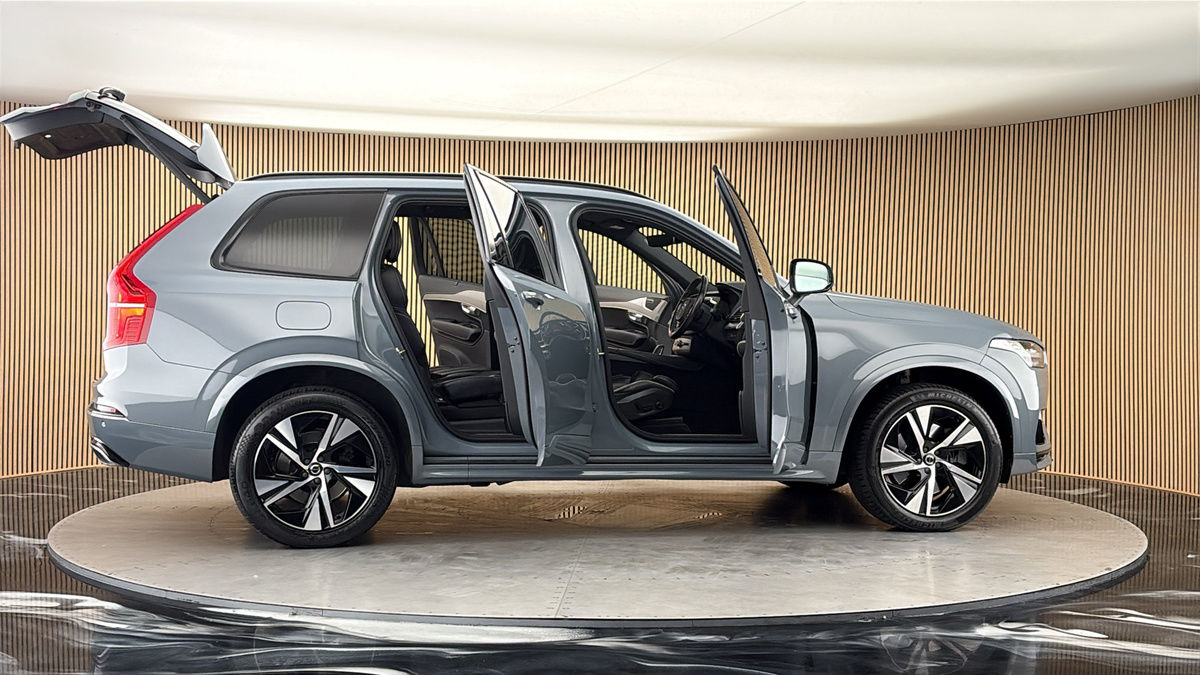 More views of Volvo XC90