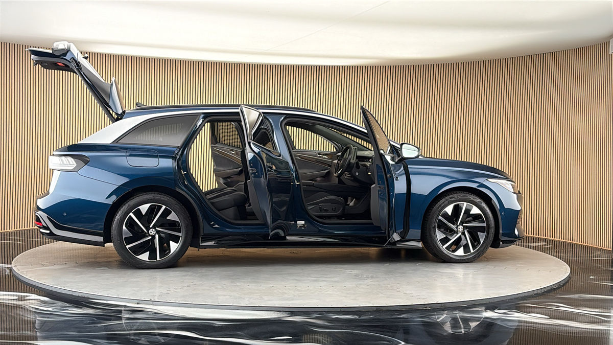 More views of Volkswagen ID.7