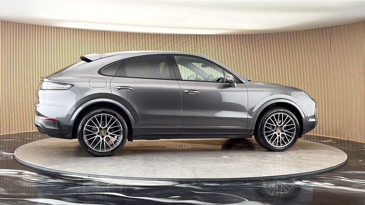 More views of Porsche Cayenne
