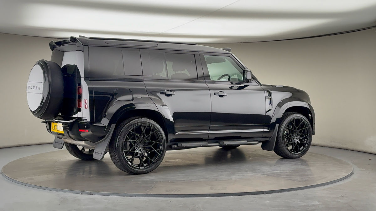 More views of Land Rover Defender 110