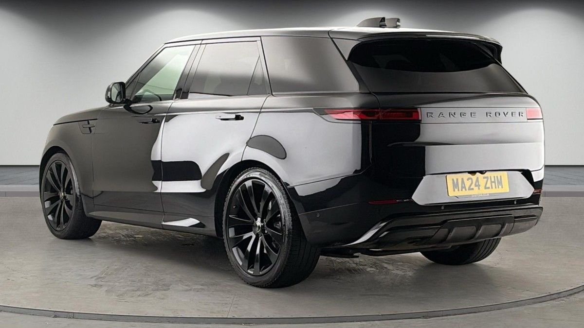 Land Rover Range Rover Sport Image 2